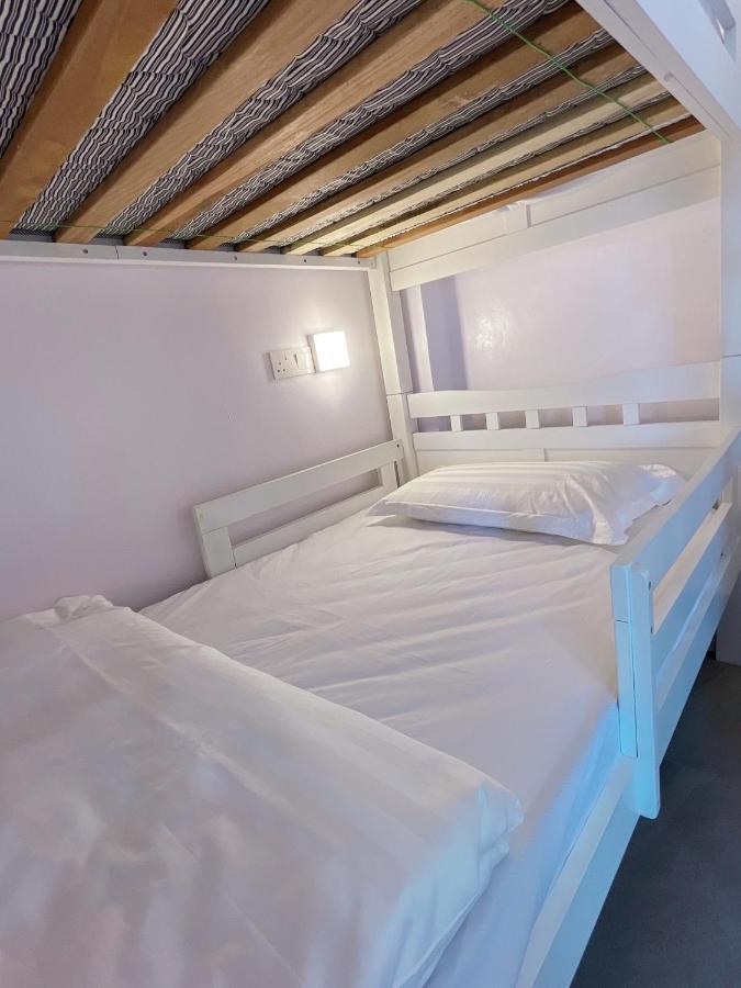 Hotel Decentraland クアラ・トレンガヌ エクステリア 写真